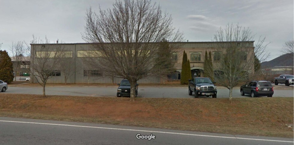 17 Continuum Dr, Fletcher, NC for sale - Building Photo - Image 1 of 1