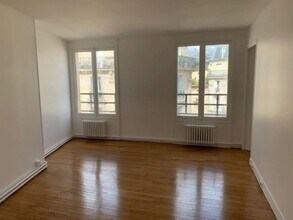 13 Bis Rue Yves Toudic, Paris for lease Interior Photo- Image 1 of 4