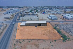 Versatile Shop/Office Near I-20 - Warehouse