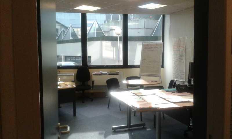 Office in Créteil for lease - Interior Photo - Image 2 of 12