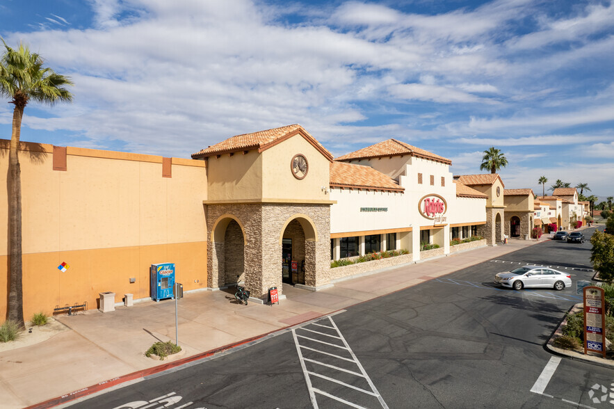 74884-74998 Country Club Dr, Palm Desert, CA for lease - Building Photo - Image 3 of 20