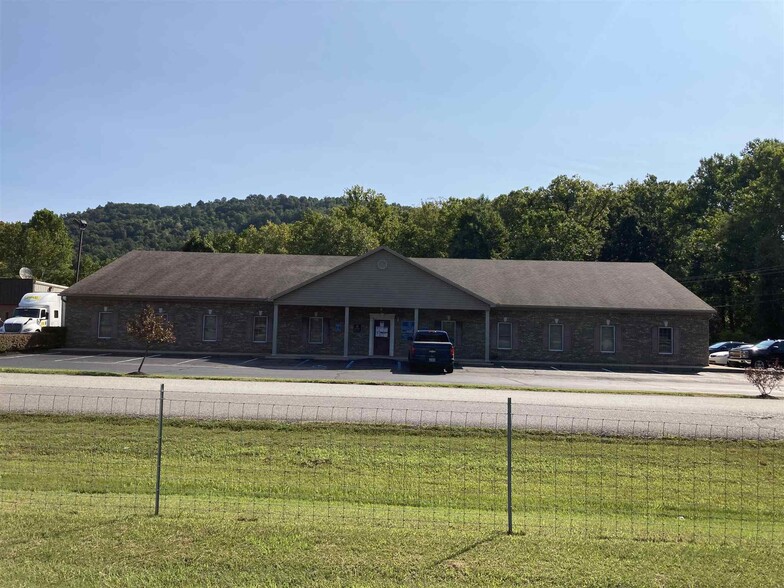 243 Commercial Dr, Vanceburg, KY for sale - Primary Photo - Image 1 of 1