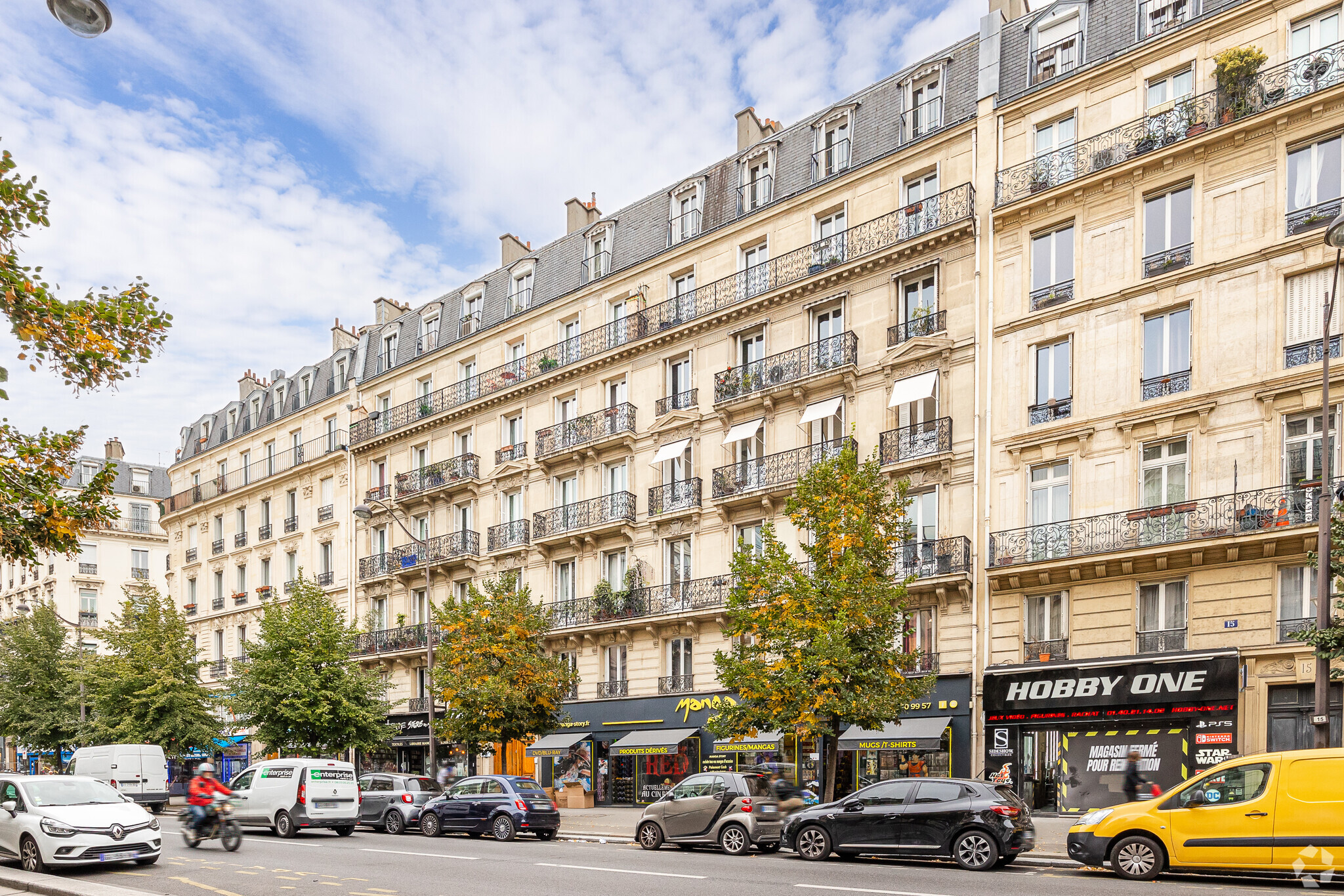 Office/Retail in Paris for lease Primary Photo- Image 1 of 4