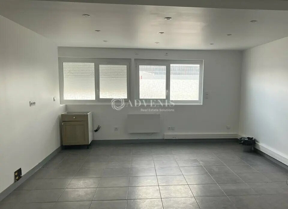 Office in Bourges for lease Interior Photo- Image 1 of 6