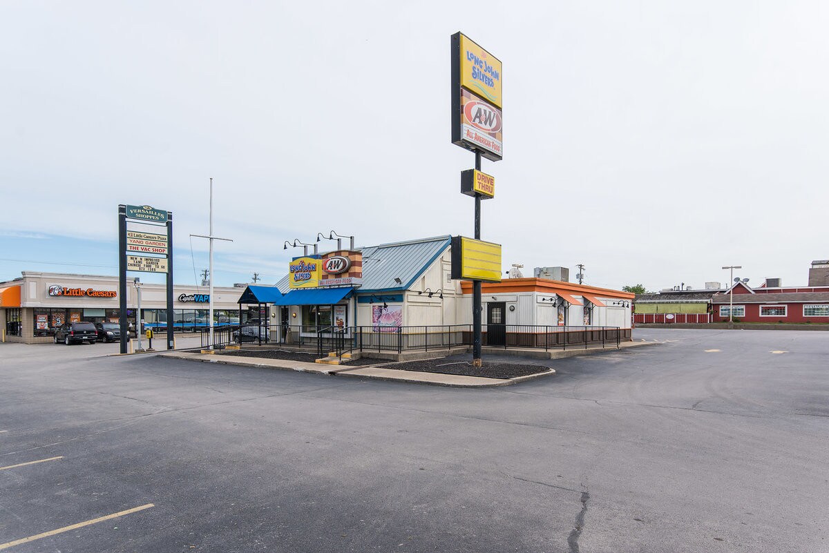 101 Crossfield Dr, Versailles, KY 40383