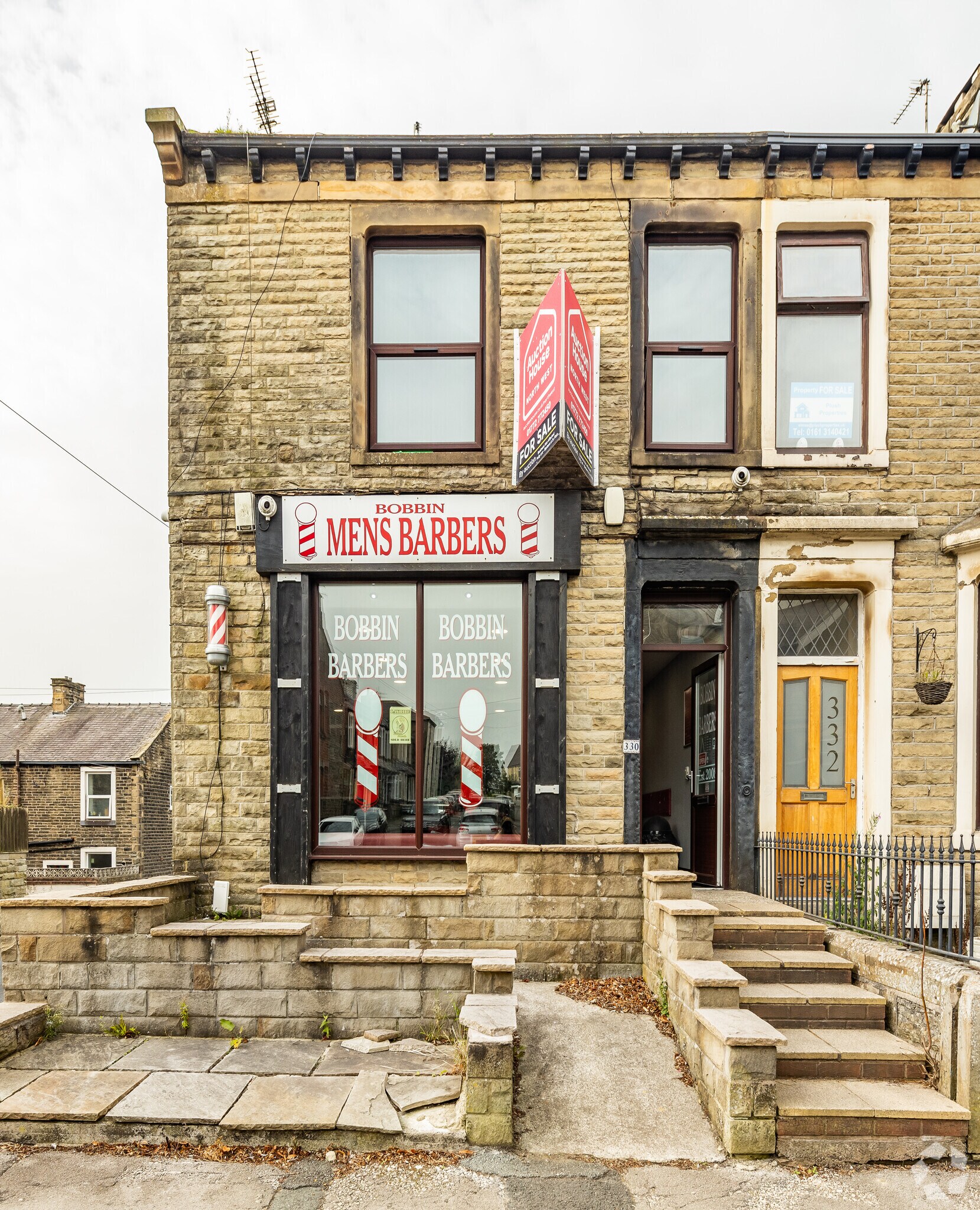 330 Padiham Rd, Burnley for lease Primary Photo- Image 1 of 3