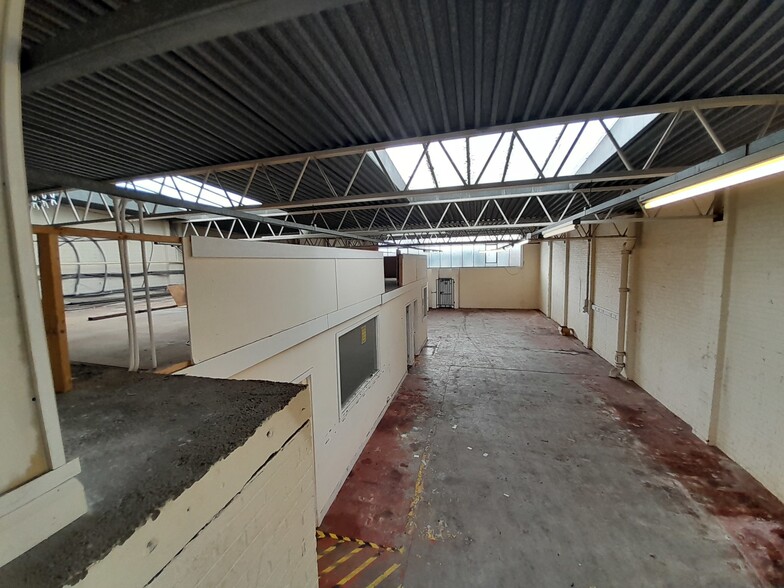 Tartraven Pl, Broxburn for lease - Building Photo - Image 2 of 4