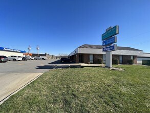 2980 N Main St, Decatur, IL for lease Building Photo- Image 1 of 28