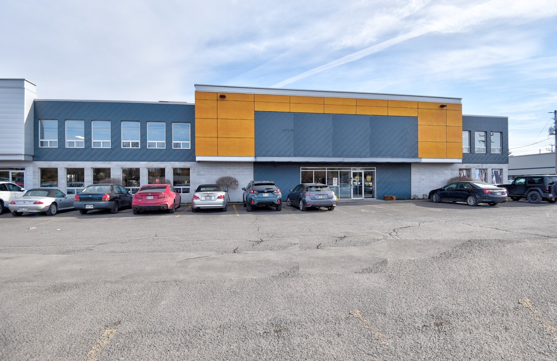 565 Rue Lanaudière #10, Repentigny, QC for sale Primary Photo- Image 1 of 1