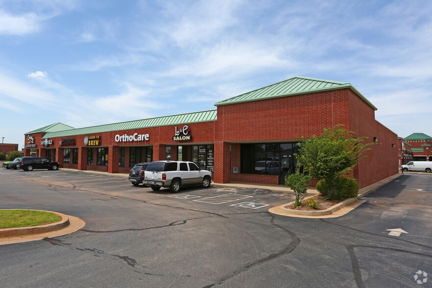 2309 S I-35 Service Rd, Moore, OK for lease - Building Photo - Image 2 of 6