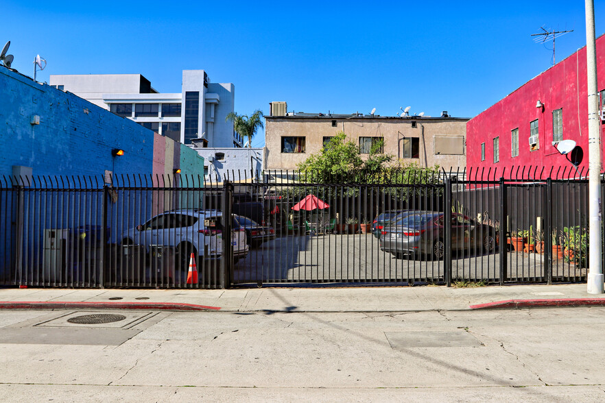 1633 Cosmo St, Los Angeles, CA for lease - Building Photo - Image 3 of 3