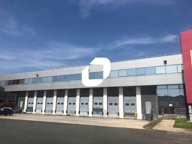 8-10 Avenue D'Oceanie, Les Ulis for lease - Building Photo - Image 2 of 12