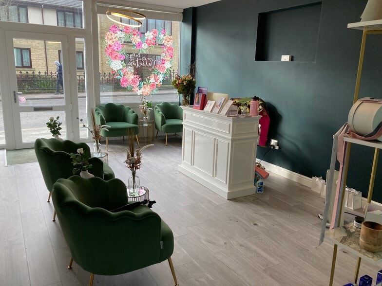 70-72 Sheffield Rd, Hoyland for sale - Interior Photo - Image 3 of 5