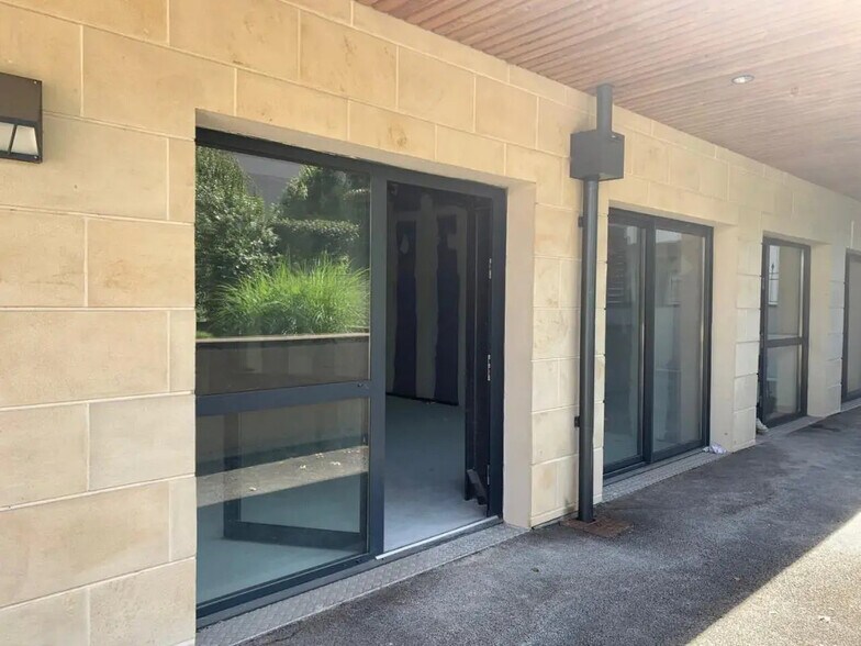 Office in Brive-la-Gaillarde for lease - Building Photo - Image 3 of 3