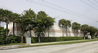 4199 N Dixie Hwy, Boca Raton FL - Warehouse