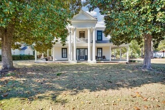 More details for 115 N Magnolia St, Raeford, NC - Office for Sale