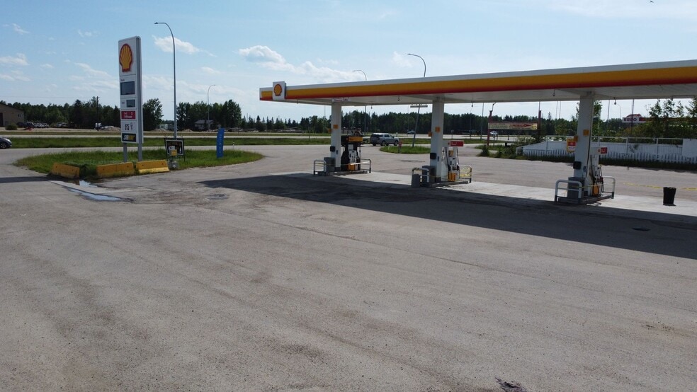 4918 50 Ave, Yellowhead County, AB for sale - Building Photo - Image 2 of 3