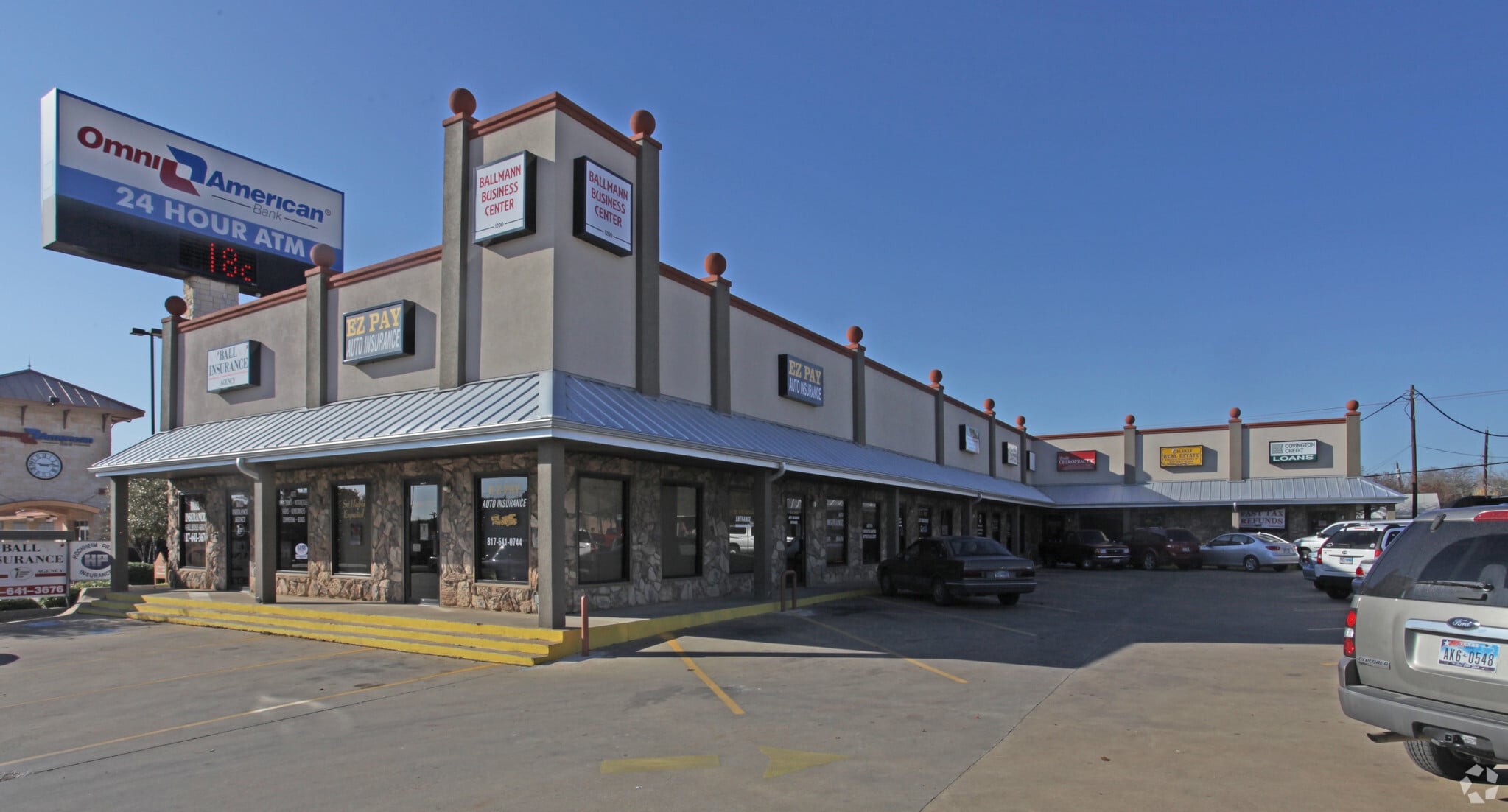 1200 W Henderson St, Cleburne, TX for lease Building Photo- Image 1 of 12