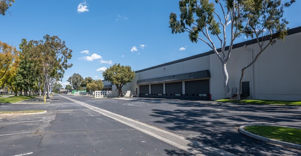 15928 Commerce Way, Cerritos, CA for sale - Building Photo - Image 1 of 1