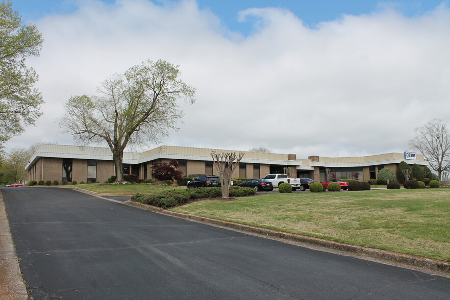 315 Wynn Dr NW, Huntsville, AL for lease - Primary Photo - Image 1 of 1