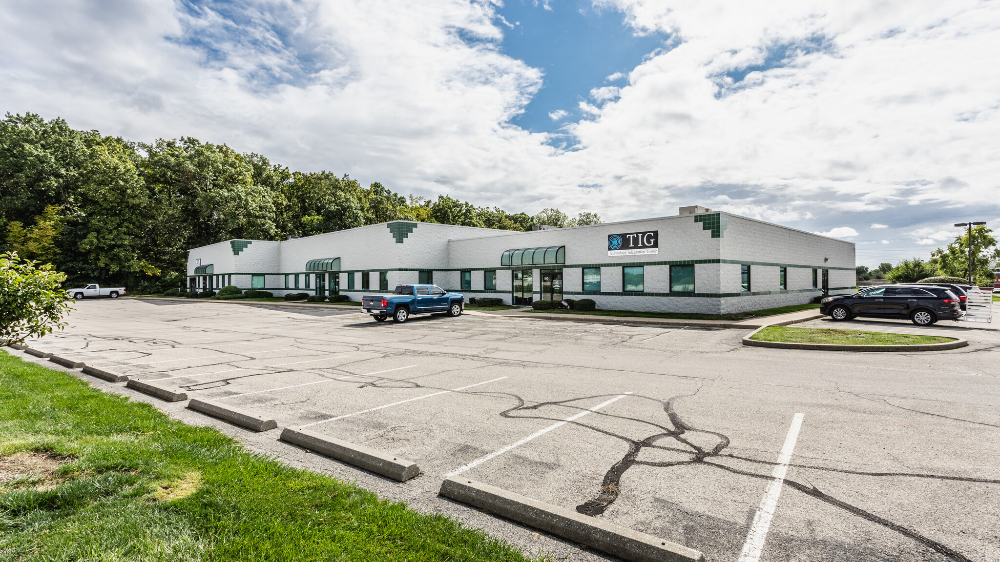 5460 Victory Dr, Indianapolis, IN for lease Building Photo- Image 1 of 2