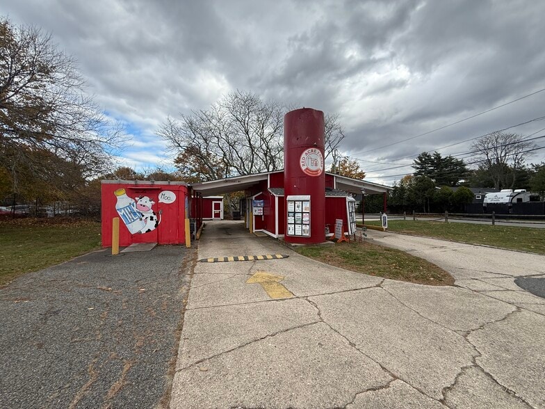 295 Lake Ave, Saint James, NY for lease - Building Photo - Image 1 of 18