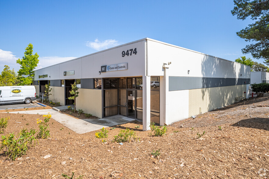 9474 Chesapeake Dr, San Diego, CA for lease - Primary Photo - Image 1 of 4