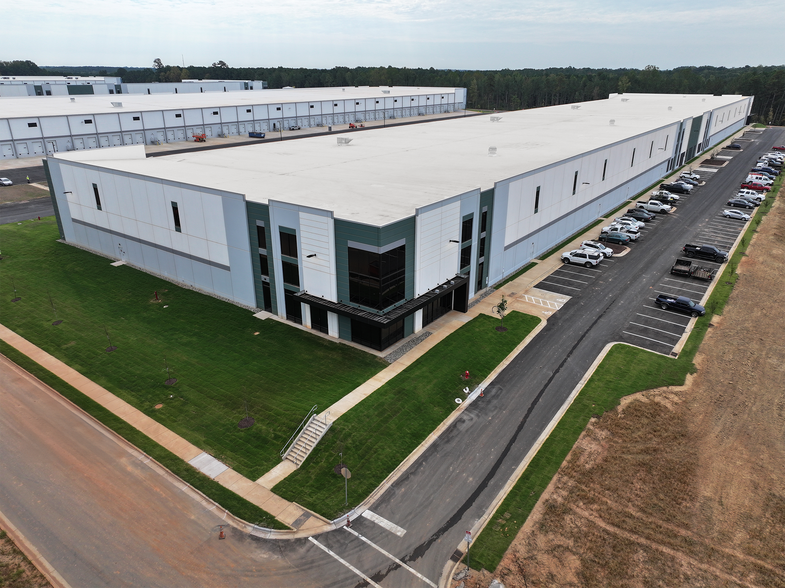 2425 Innovation Loop, Youngsville, NC for sale - Building Photo - Image 2 of 5