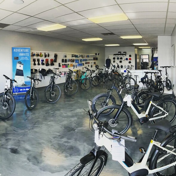 2662 W 8th St, Erie, PA for lease - Interior Photo - Image 2 of 9