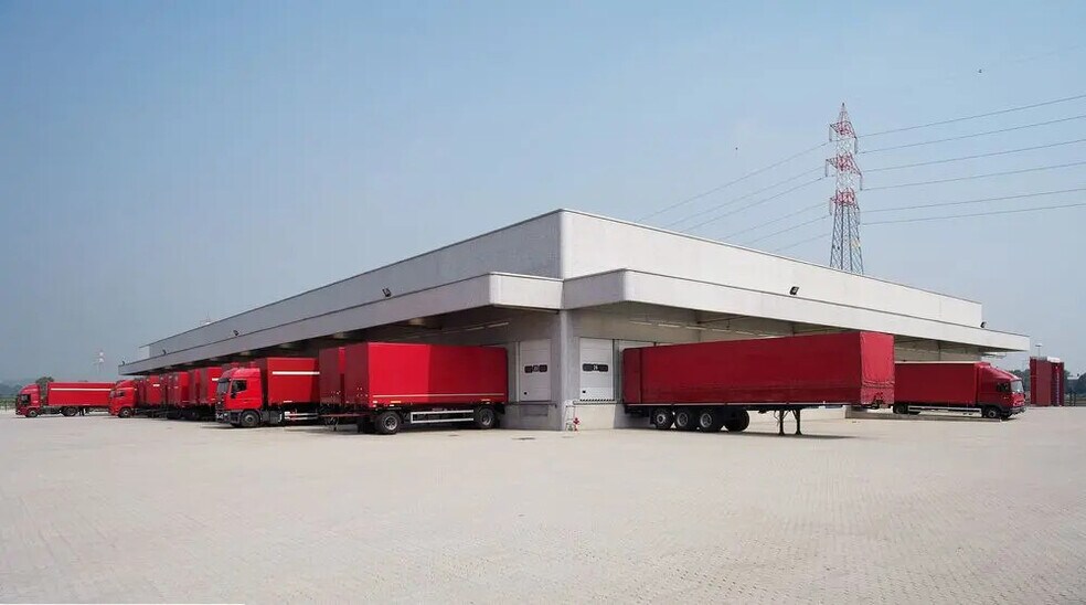 Industrial in Le Thillay for sale - Building Photo - Image 3 of 3