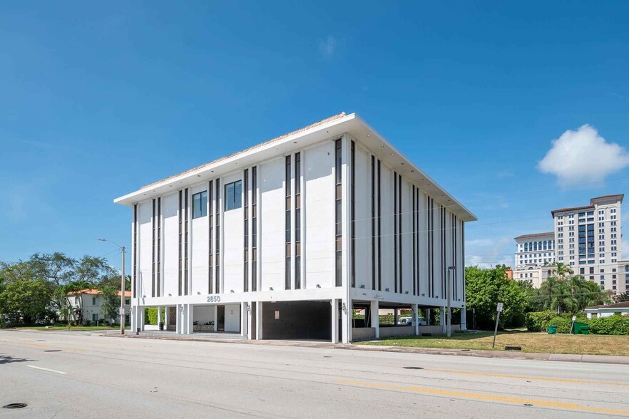 2850 S Douglas Rd, Coral Gables, FL for lease - Building Photo - Image 1 of 10