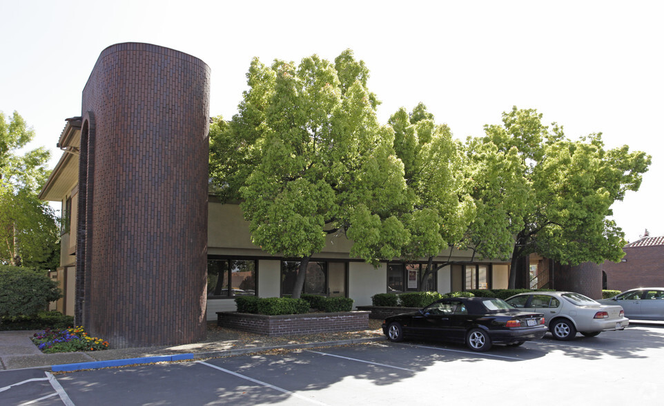 4456 Black Ave, Pleasanton, CA for lease - Building Photo - Image 3 of 5