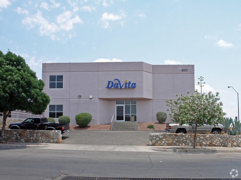600 Newman St, El Paso, TX for sale - Building Photo - Image 2 of 27