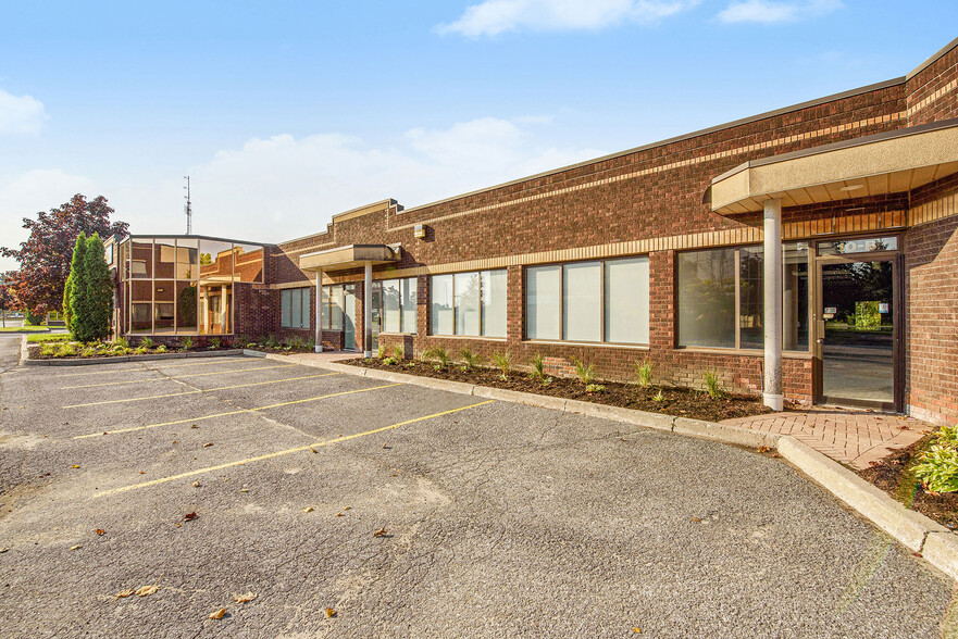 6 Antares Dr, Ottawa, ON for lease - Building Photo - Image 1 of 15