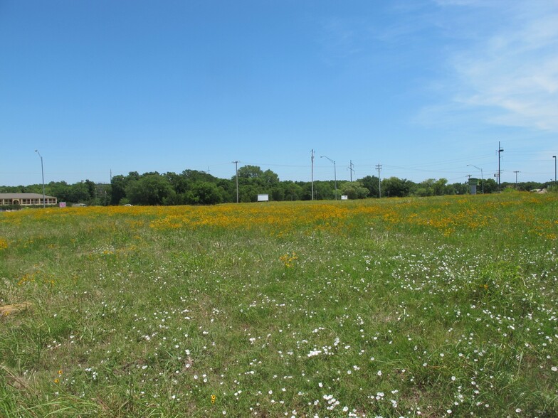 N Centennial, Ardmore, OK for sale - Primary Photo - Image 1 of 1