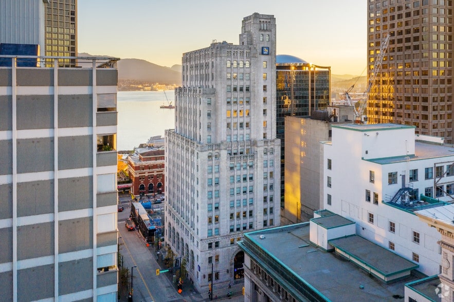 675 Hastings St W, Vancouver, BC for lease - Building Photo - Image 2 of 7