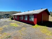 99 3rd St, Maupin OR - Commercial Kitchen