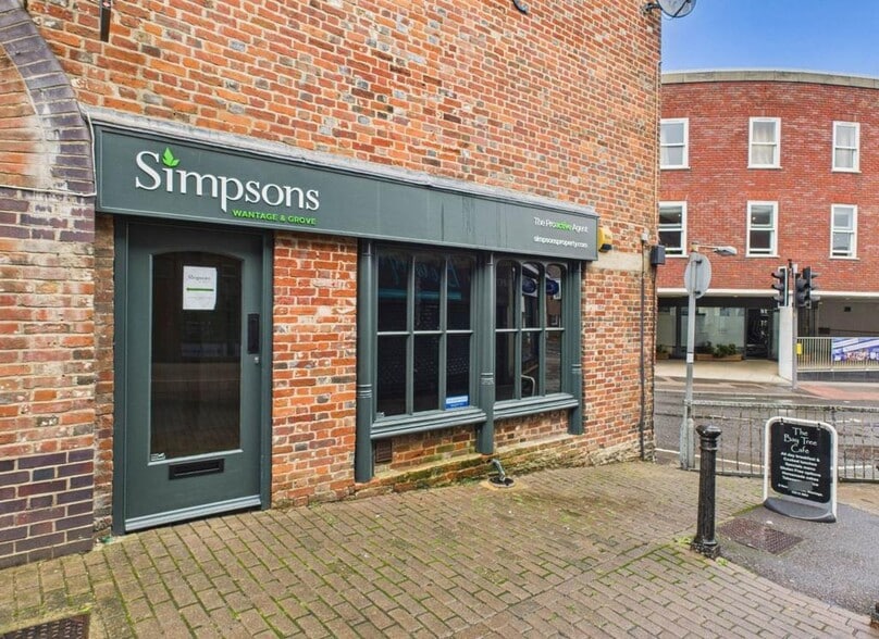 52 Market Pl, Wantage for lease - Building Photo - Image 1 of 8