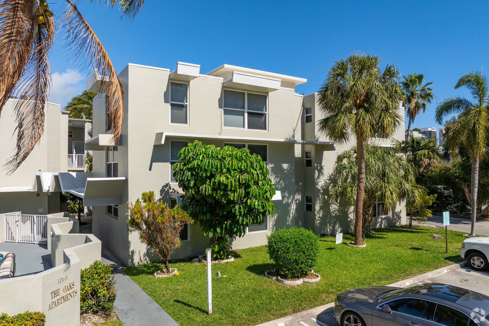 1065 94th St, Bay Harbor Islands, FL for sale Primary Photo- Image 1 of 1