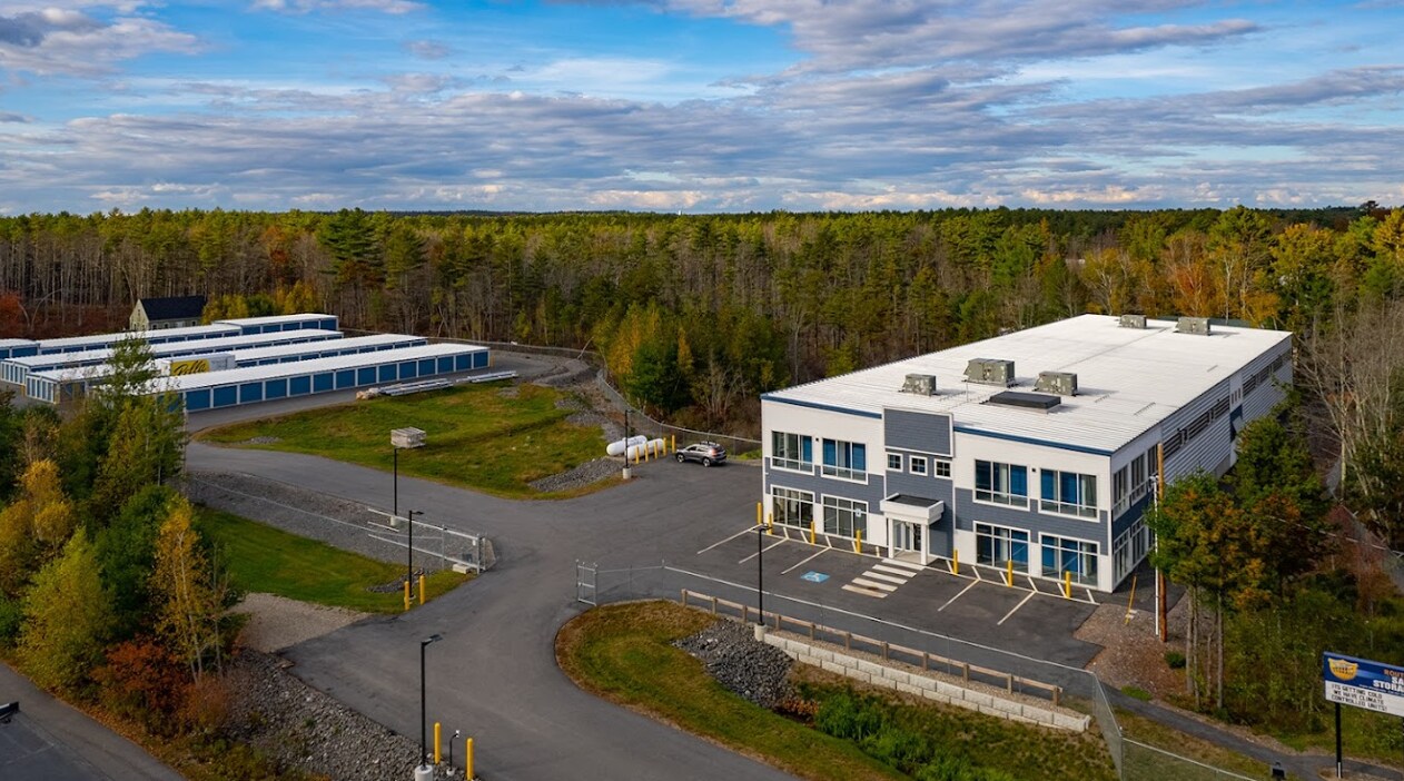 Specialty in Kennebunk, ME for sale Building Photo- Image 1 of 1