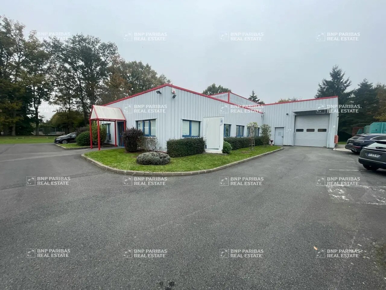Flex in Cheptainville for lease Building Photo- Image 1 of 16
