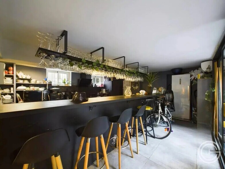 4 Rue Beaumont, Nice for sale - Interior Photo - Image 3 of 10