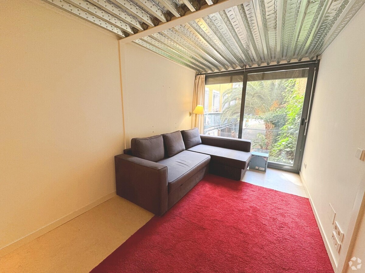 Madrid, MAD 28015 -  -  - Interior Photo - Image 1 of 21