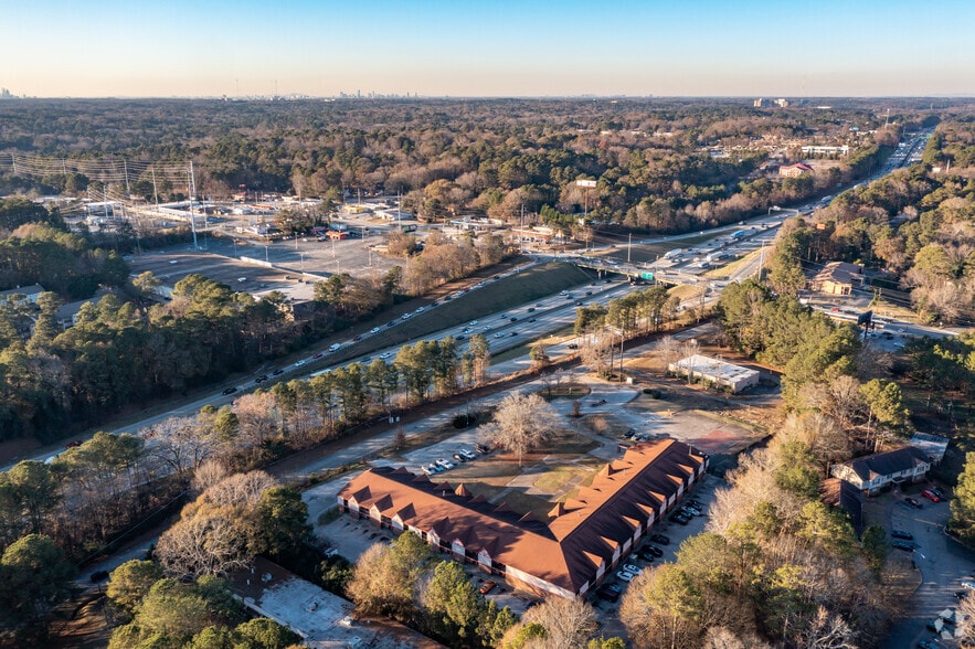 1900 Glenfair Rd, Decatur, GA for sale - Aerial - Image 3 of 5