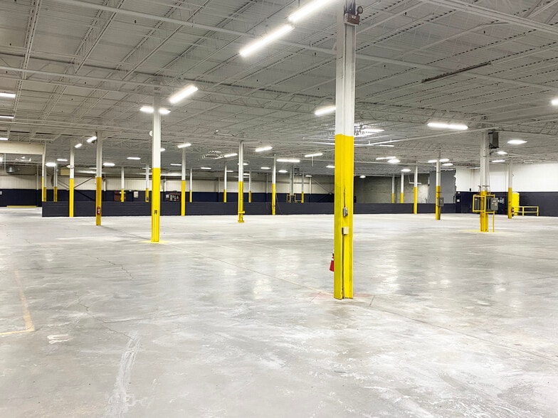 1 Bouchard St, Manchester, NH for lease - Interior Photo - Image 3 of 7