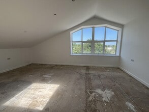 Bess Park Rd, Wadebridge for lease Interior Photo- Image 1 of 5