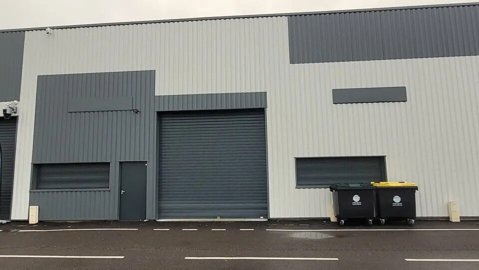 Flex in BAPEAUME-LES-ROUEN for lease Building Photo- Image 1 of 11