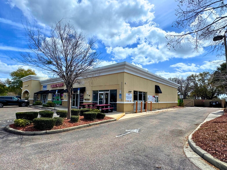 8528-8536 Ridge Rd, New Port Richey, FL for lease - Building Photo - Image 2 of 6