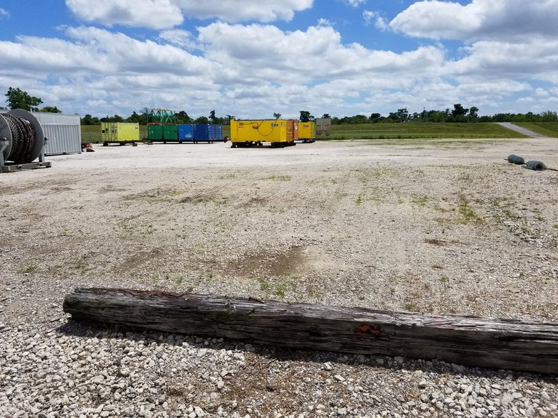 Engineers Rd, Belle Chasse, LA 70037