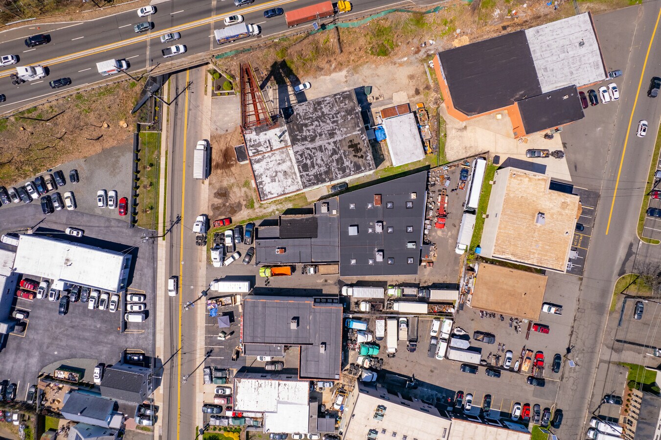 162 Central Ave, Rochelle Park, NJ 07662